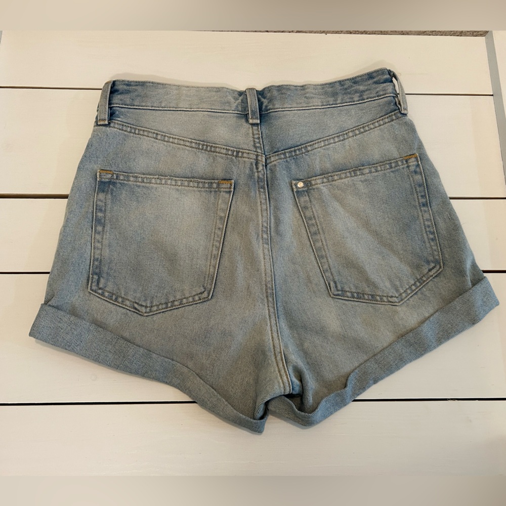 H&M Denim High Waisted Shorts - Picture 2 of 9